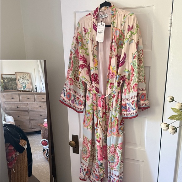 NWT Zara Floral Kimono Robe - Picture 6 of 16